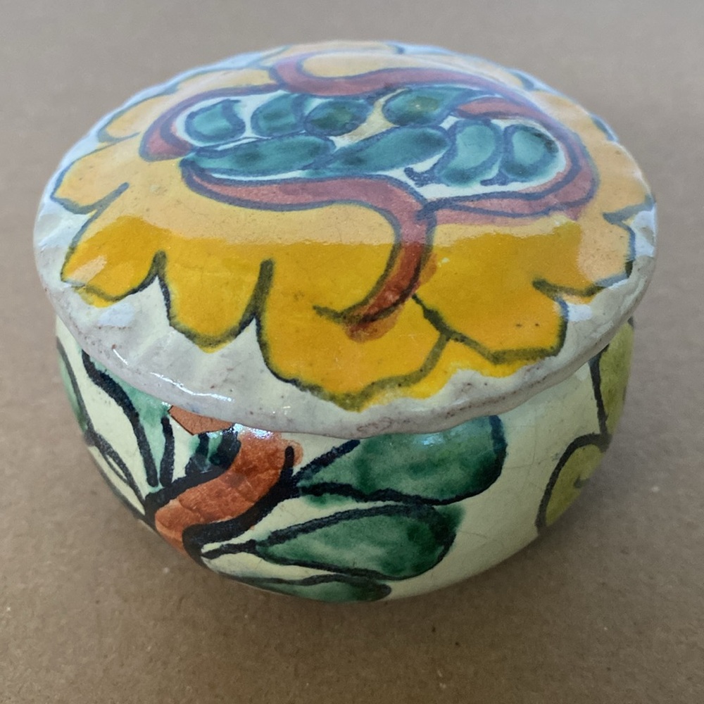 Ceramic Made in Mexico Souvenir hand painted trinket dish with lid